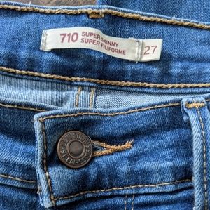 Levi's 710 Super Skinny jeans, size 27 light wash